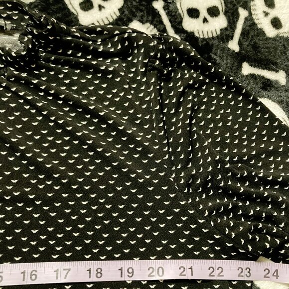 ADRIANNA PAPELL Plus-size black white ruffled high neck long-sleeve top XL 1X 2X - Picture 7 of 13